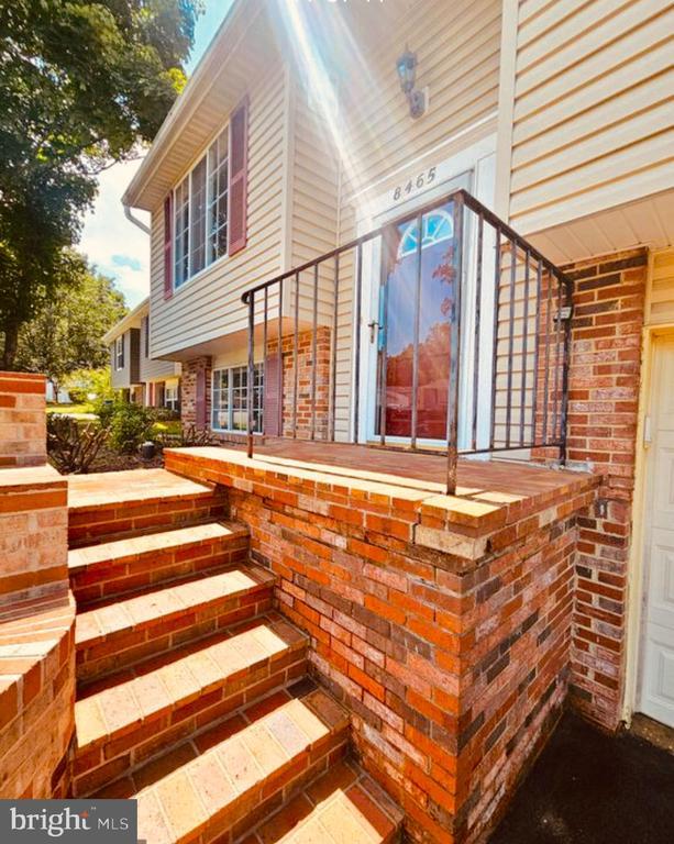 Building Photo - 8465 Summer Breeze Ln