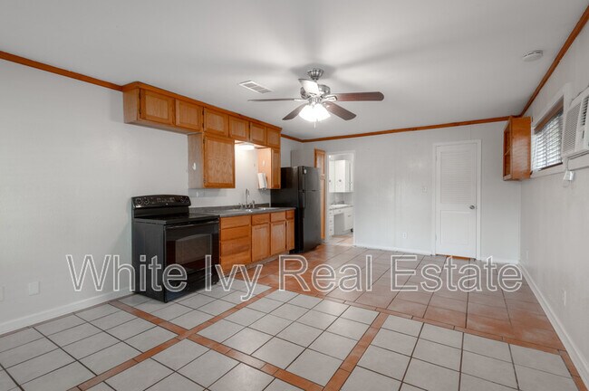 Building Photo - 1412 22nd St