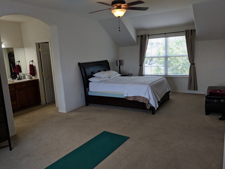 Building Photo - 4545 S. Monaco St. Unit 127