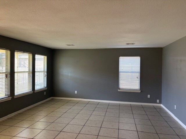 Building Photo - 16314 Cole Bridge Ln