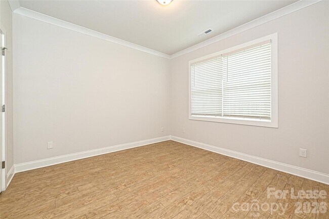 Building Photo - 1714 Club Rd