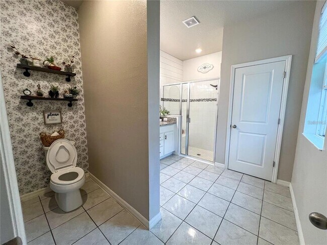 Building Photo - 3567 74th Ave E