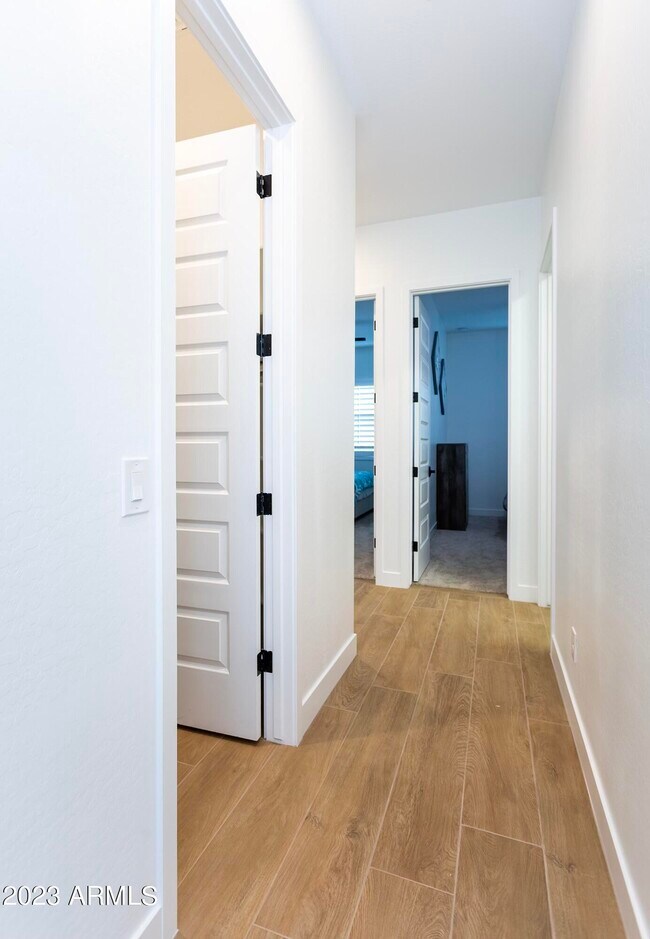 Building Photo - 8543 W Palo Verde Dr