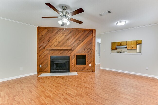 Building Photo - 208 W Buena Vista Ave