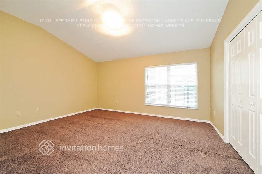 Building Photo - 4300 Ridgemoor Dr N