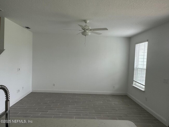Building Photo - 113 Inkwood Ct