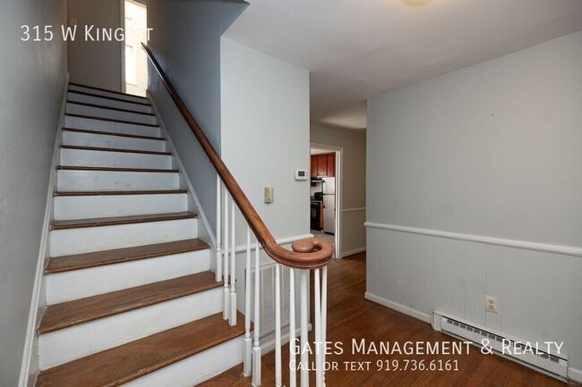 Building Photo - 315 W King St