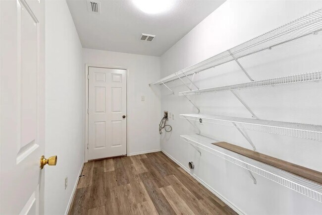 Building Photo - 2241 Southway