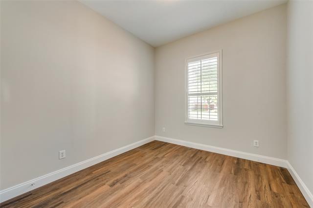 Building Photo - 10733 Vista Heights Blvd