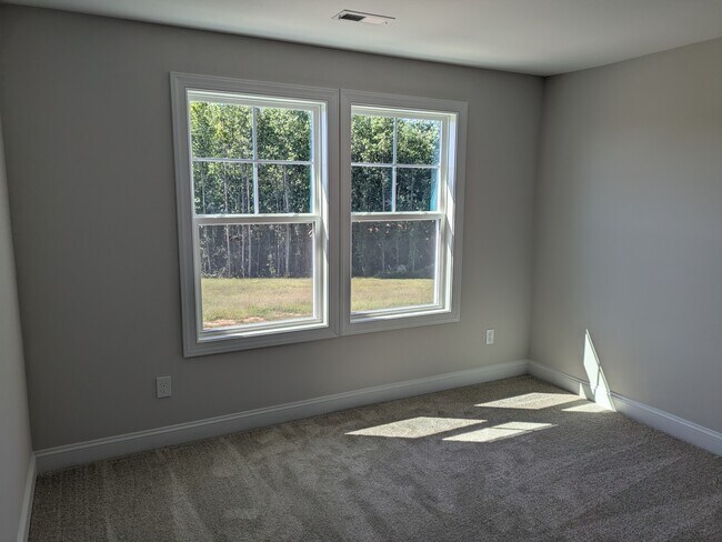 Building Photo - 1384 Ouray Dr