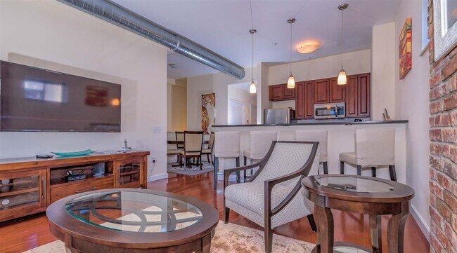 Building Photo - 340 Grove St