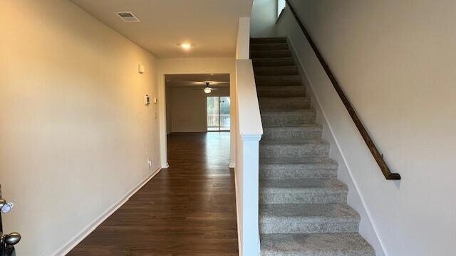 Building Photo - 3305 Serenity Dr NE