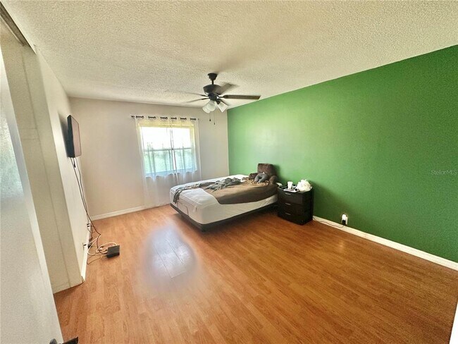 Building Photo - 256 Windmeadows St