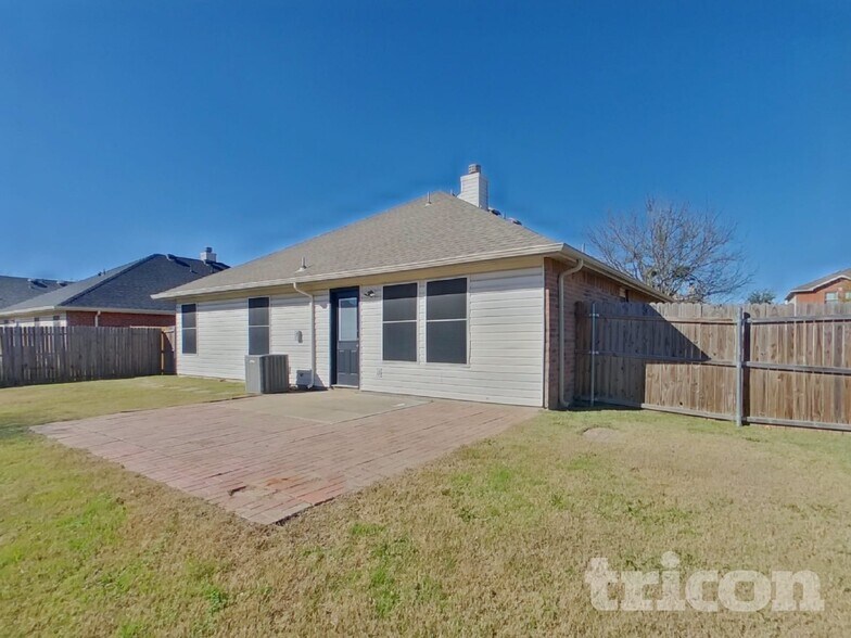 Building Photo - 1437 Lauren Dr