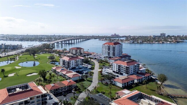 Building Photo - 6051 Sun Blvd