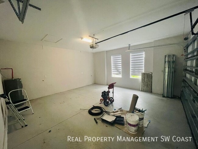 Building Photo - 4267 4th Ave SE