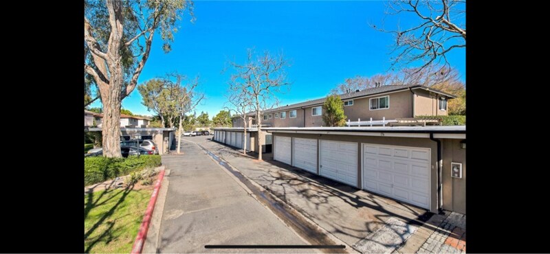 Building Photo - 660 S Glassell St