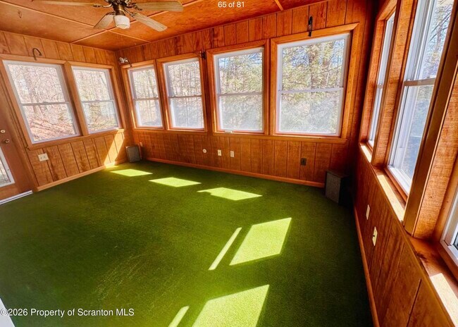 Building Photo - 410 Barbara Dr