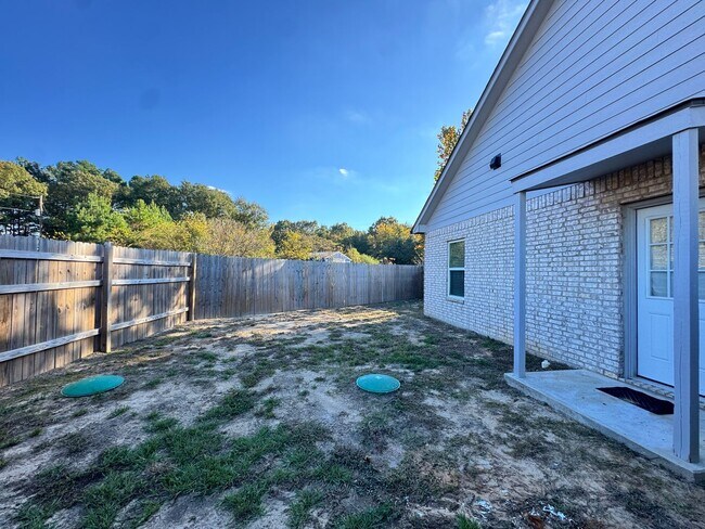 Building Photo - 13209 County Rd 499