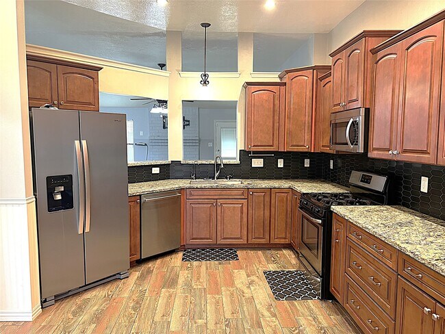 Building Photo - 3027 Sandpiper St