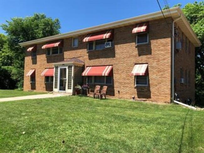 Building Photo - 1300 Highland Ave