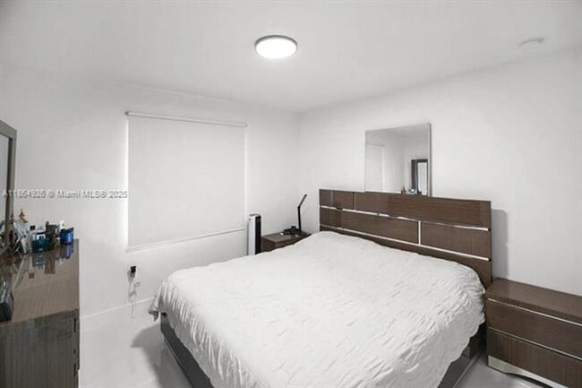 Building Photo - 0 SW 122 Ct