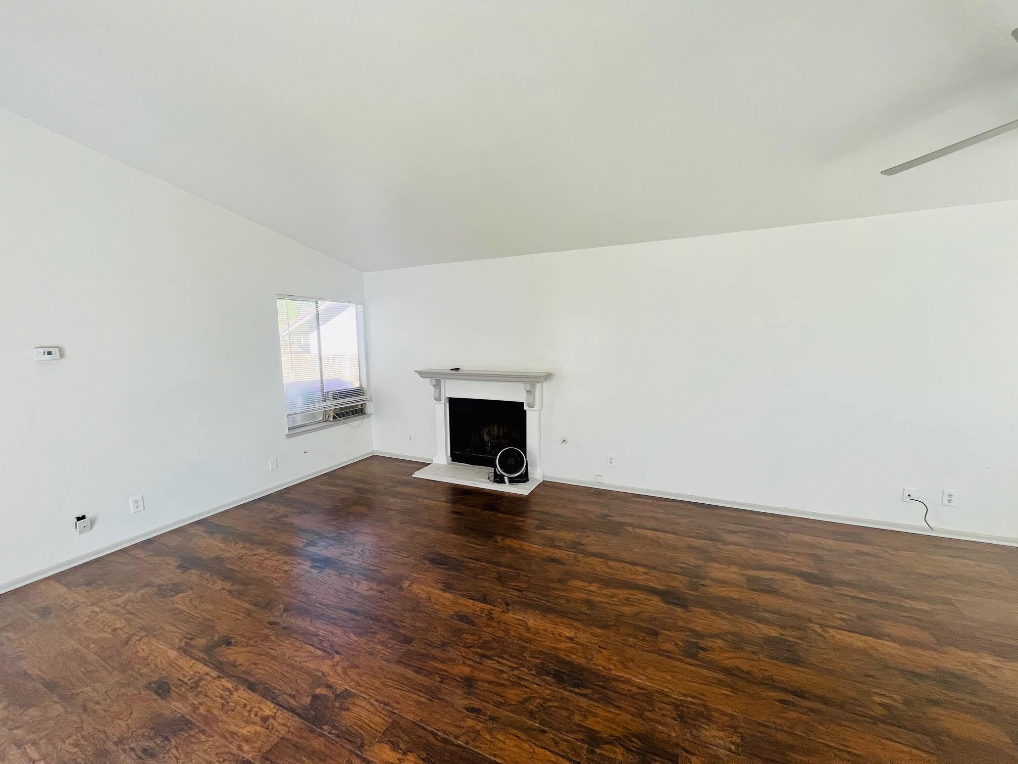 Building Photo - 42933 Guyman Ave