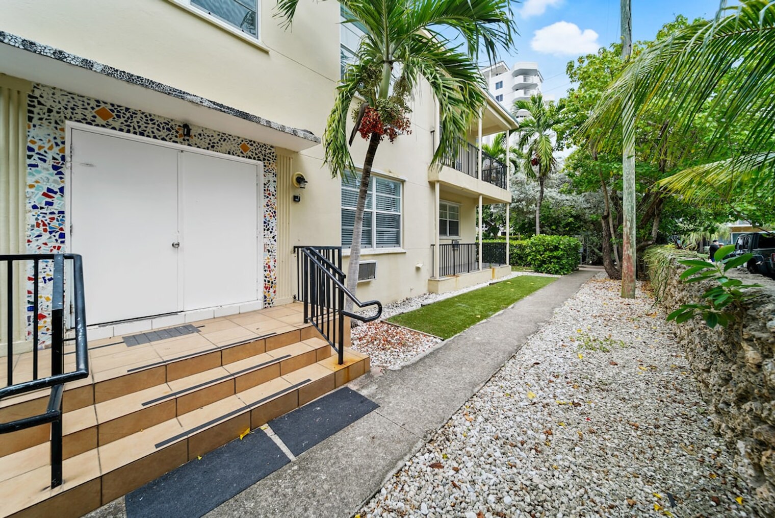 Building Photo - 1510 Bay Rd