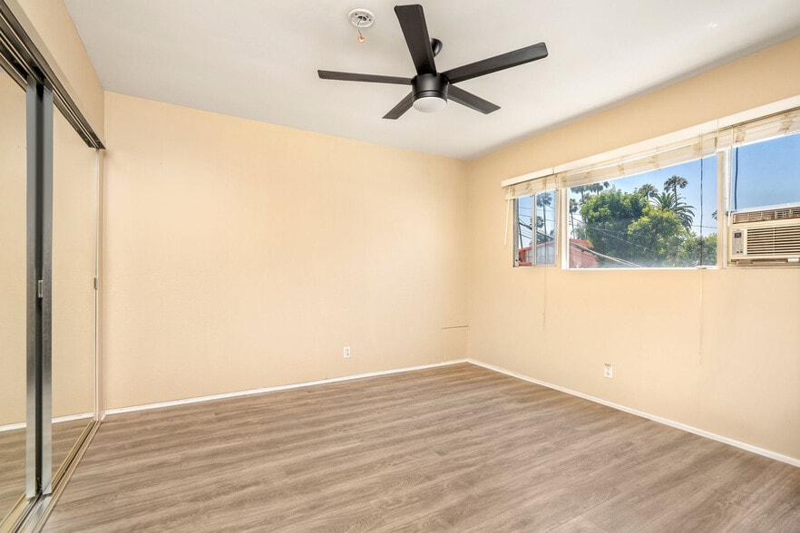 Building Photo - 1435 N Fairfax Ave