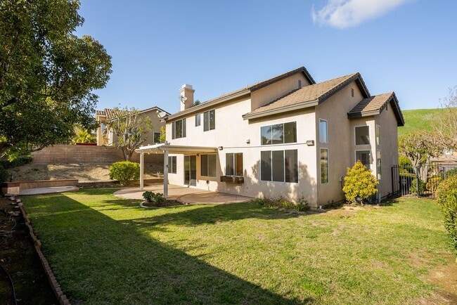 Building Photo - 1426 Rancho Hills Dr
