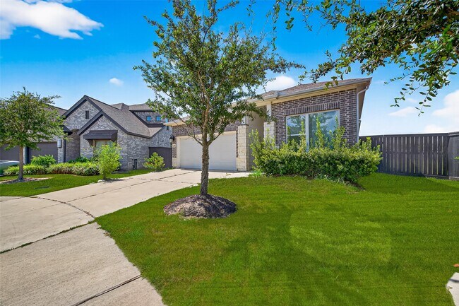 Building Photo - 302 Pure Parsley Path