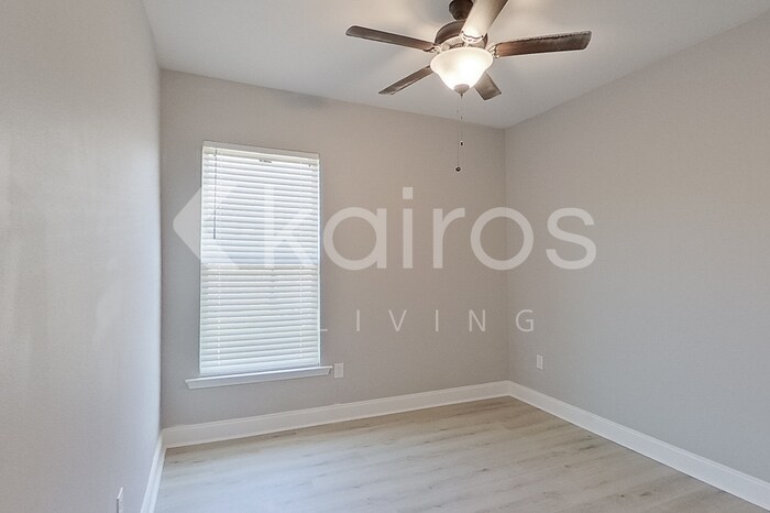 Building Photo - 14710 Sonoma Blvd