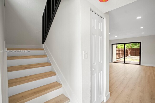 Building Photo - 28015 SW 143rd Ct