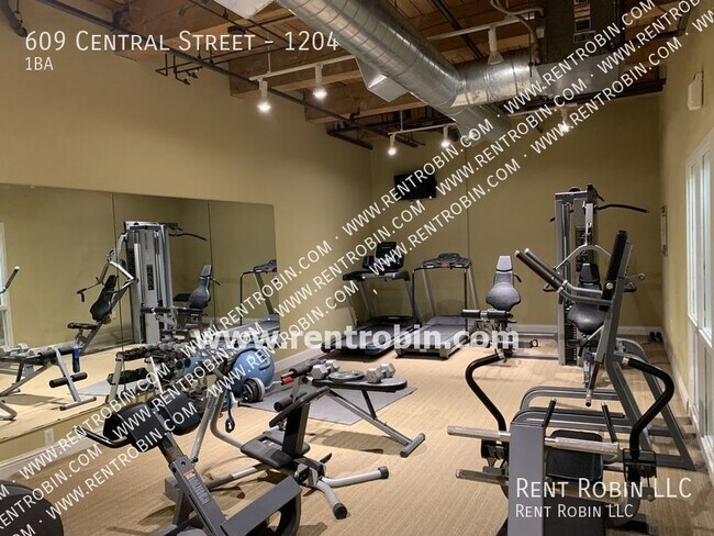 Building Photo - 609 Central St