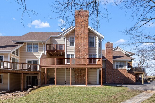 Building Photo - St Charles Area Townhouse