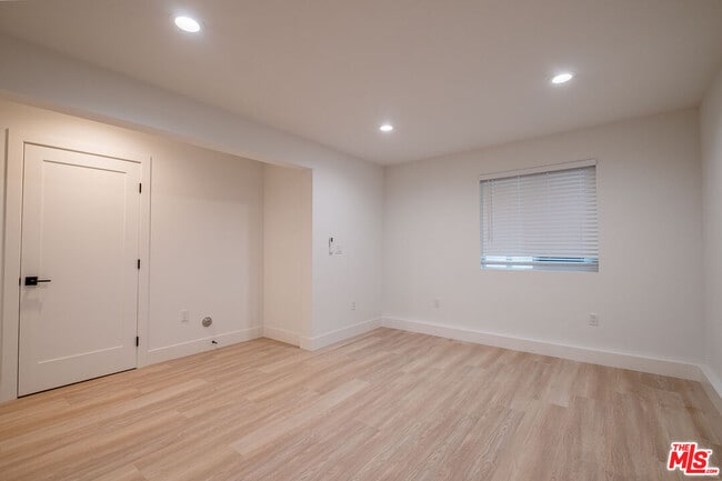 Building Photo - 2107 Pullman Ln