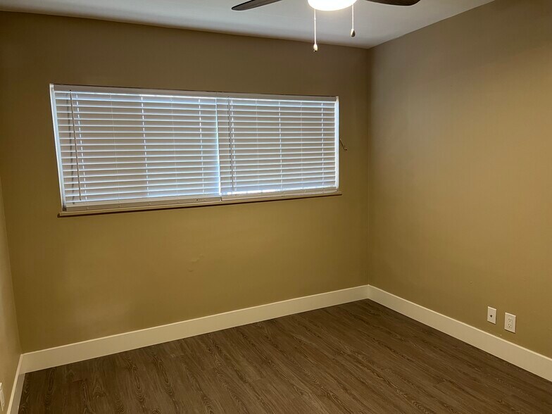 Bedroom - 574 N Wilson Ave