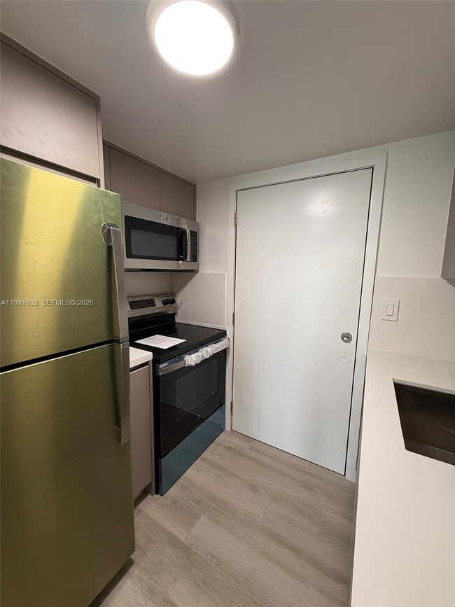 Building Photo - 7251 SW 82nd St