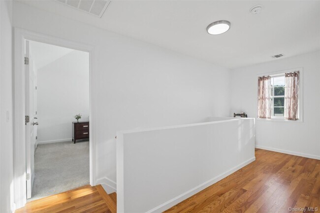 Building Photo - 16 Mastro Ct