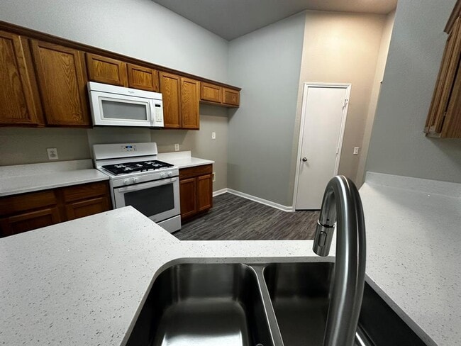 Building Photo - 7220 Wardman Dr