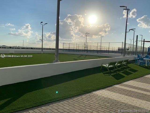 Building Photo - 16385 Biscayne Blvd