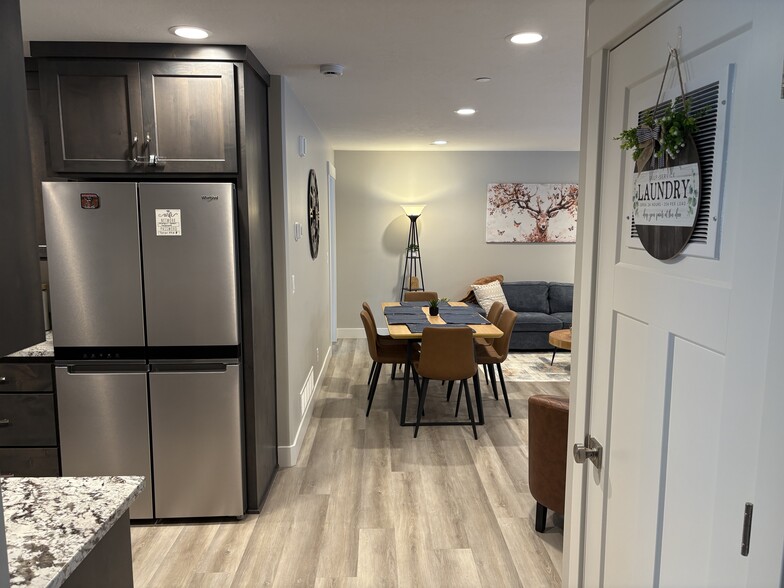 Dining Area/Kitchen - 140 E Homestead Dr