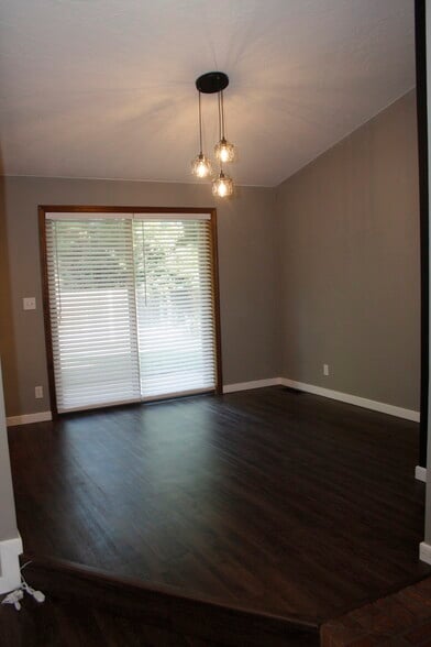 dining room - 3993 S Law Ave