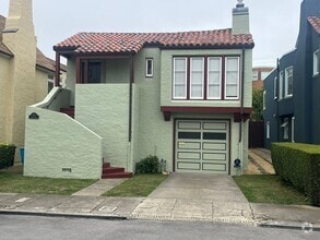 Building Photo - Large 3 Bedroom 3 Bath House**Yard**Washer...