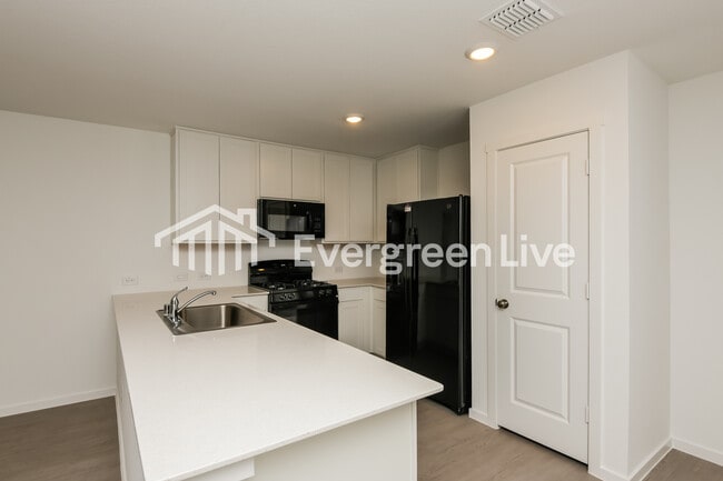 Building Photo - 10716 Dusty Rnch Rd