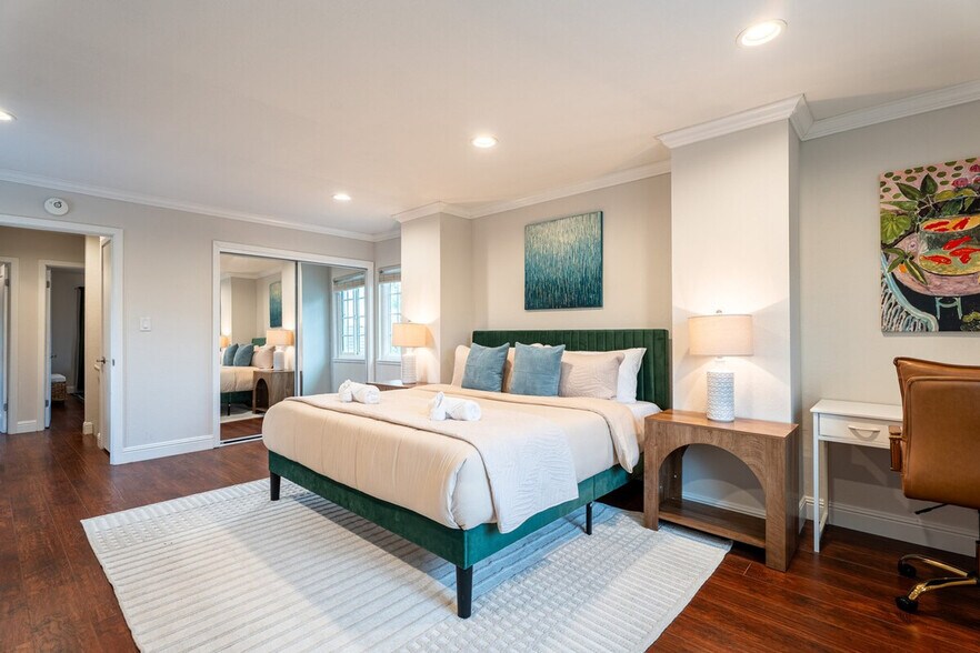 Building Photo - 1004 Airport Blvd