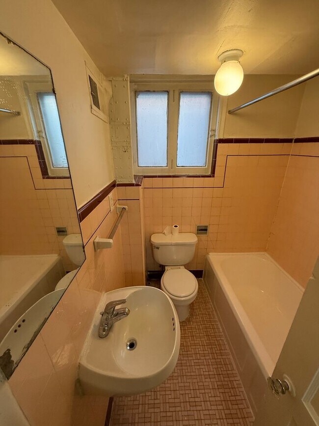 Building Photo - 1918 S 900 E