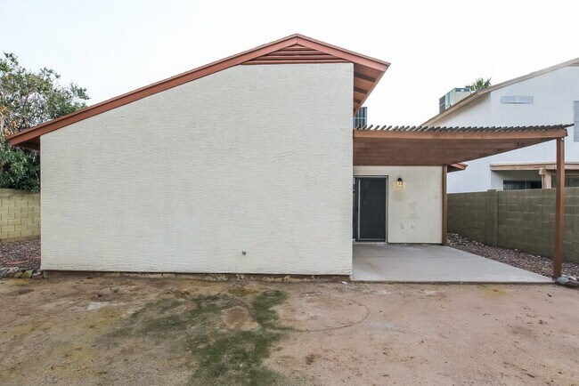 Building Photo - 19817 N 48th Dr