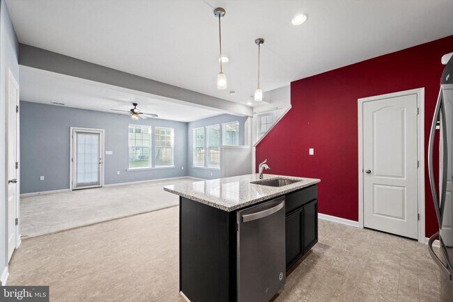 Building Photo - 32 Healey Ct