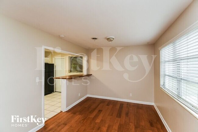 Building Photo - 7940 Fresca St